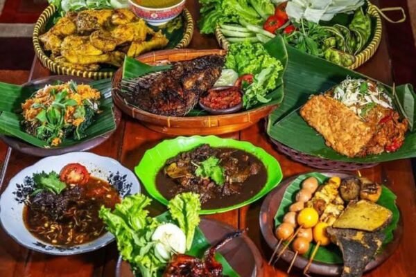 Rumah Makan Hj. Lulut Ponorogo, Cita Rasa Tradisional yang Tak Lekang oleh Waktu