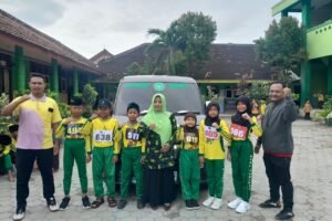 Siswa MI Ma’arif Ngrupit Ukir Prestasi, Raih Juara 3 Sprint Race Kemenag 2025 Ponorogo